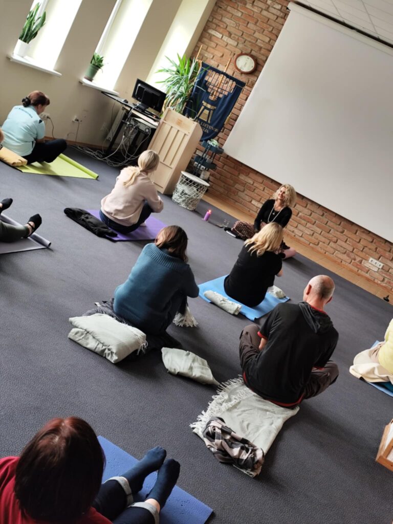 vidinė ramybės upė, savęs paieįka, emocijos, meditacijos, meditacija, nemokama, šiauliai, terapija, joga
