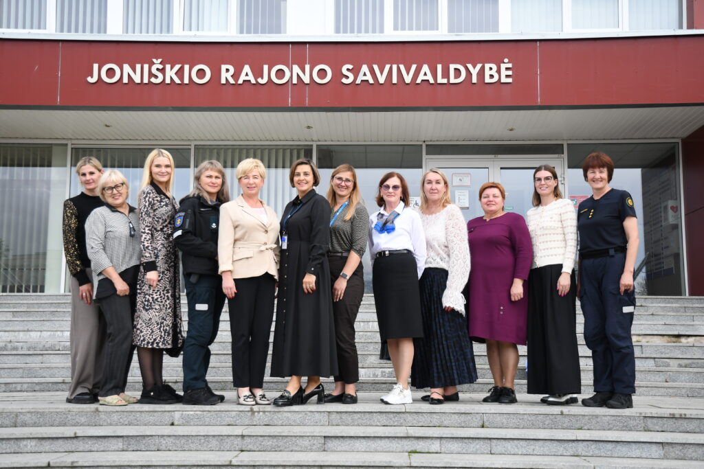 smurtas artmioje aplinkoje, joniskio savivaldybe, prevencija, posedis, smurtui ne, siaures lietvos kolegija, specializuotos kompleksinės pagalbos centras