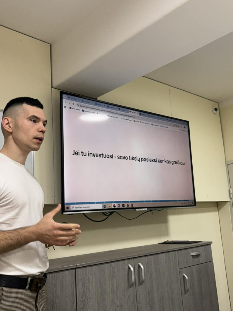 73d95b58-80df-4a54-bb69-3ee455dd8803