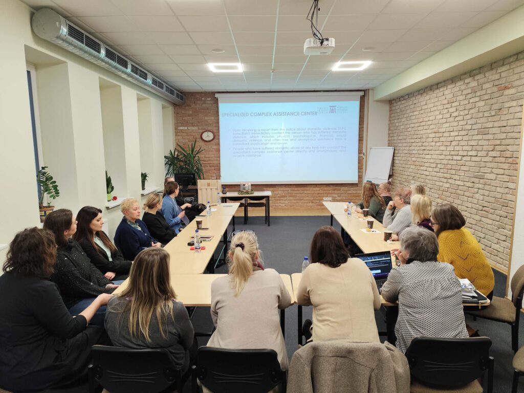 aa9fbc0d-bdf6-48aa-b84b-973569ca7e7d