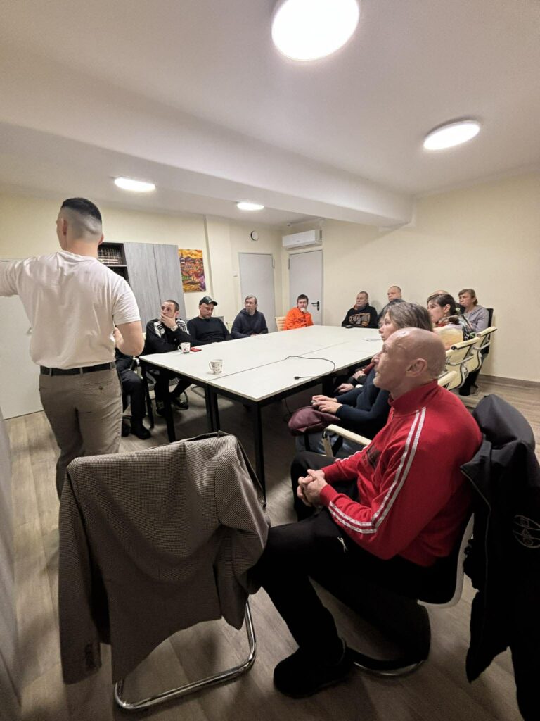 d932c552-23e1-4b0e-883a-1de82d77ea1d